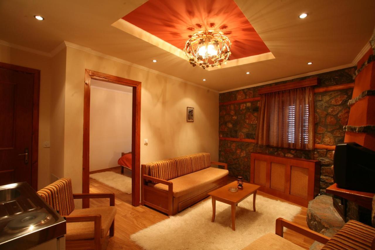 Exohiko Hotel *